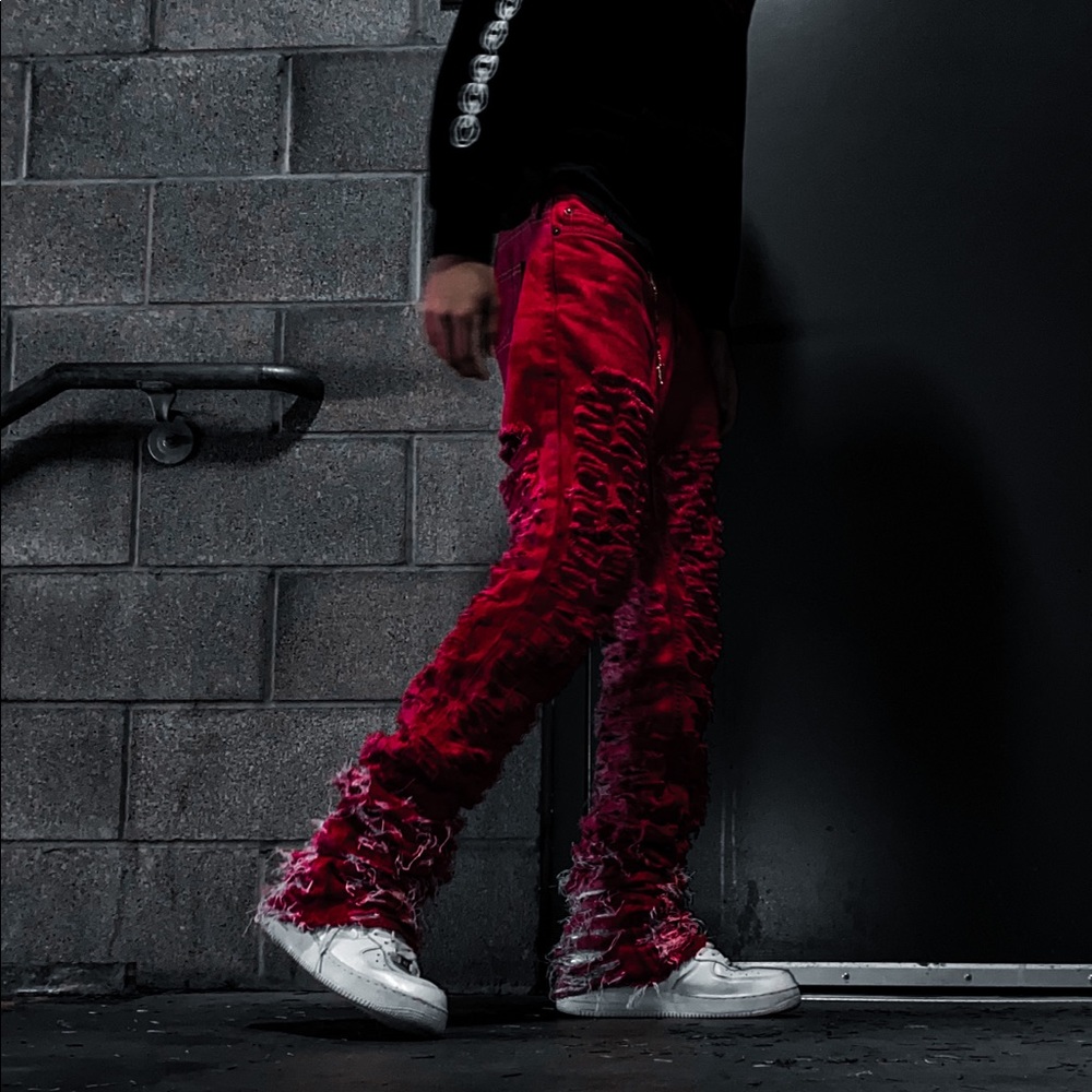 Stcked & Distressed Jeans *Red*